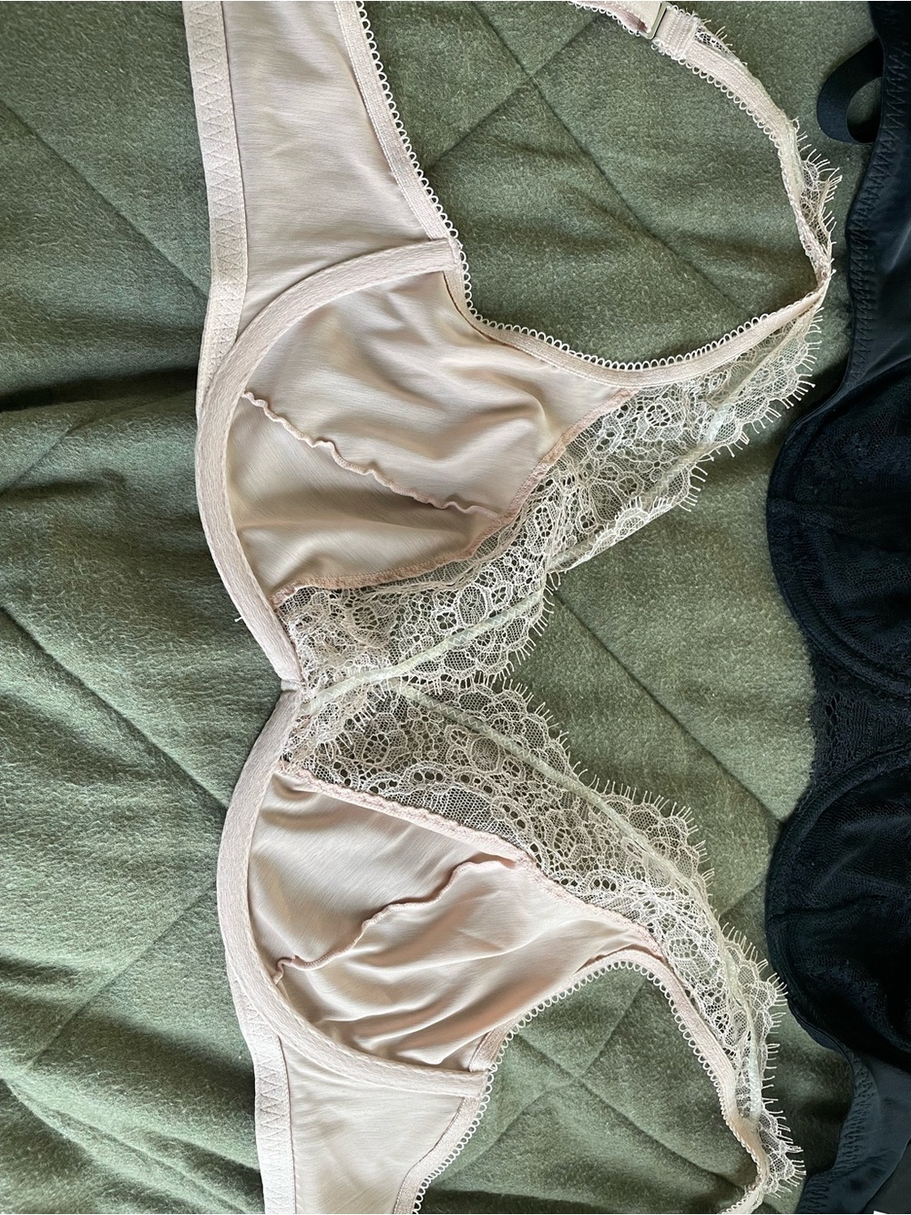 Wolford Lace-Trim and t-shirt Bras in Black and Rose $45 for 3 - Picture 2 of 14